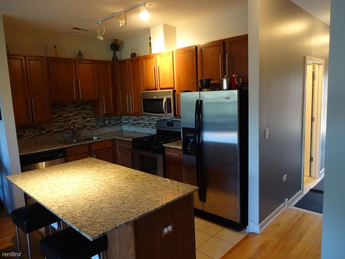 Primary Photo - 2 br, 1 bath Condo - 4100 S Drexel Blvd #3B
