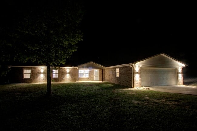 Foto del edificio - 720 Tennessee Acres Dr