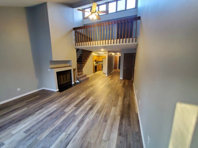Building Photo - 2213 Versailles Village Plz