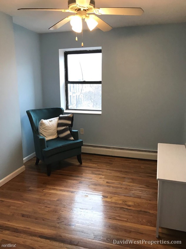 Primary Photo - 486 5th Ave