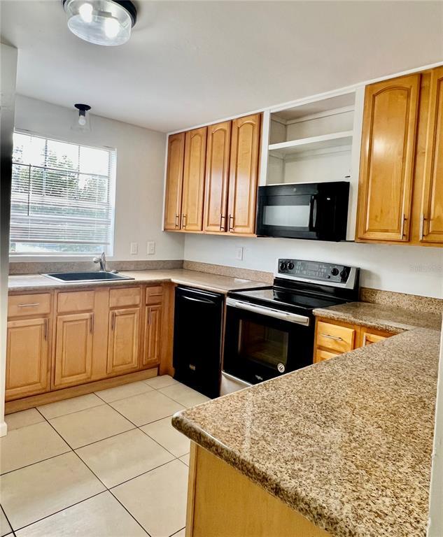 Foto del edificio - 2324 Coawood Ct