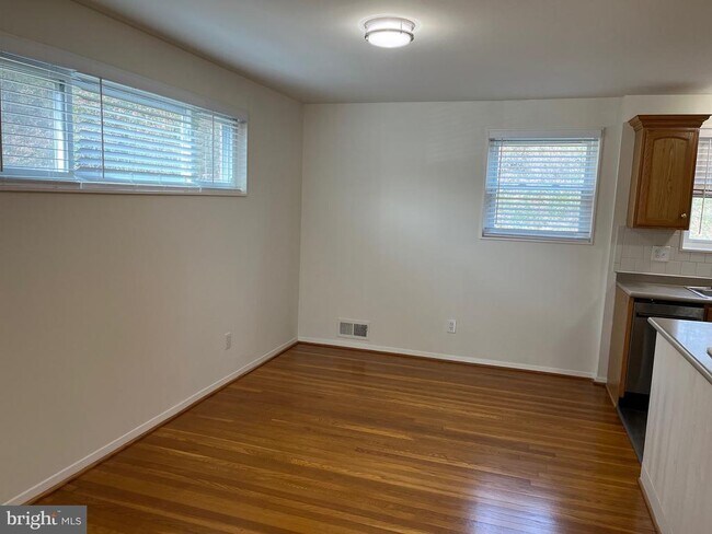 Building Photo - 5027 8th Rd S