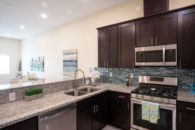 Foto del edificio - 2291 Dunlop St