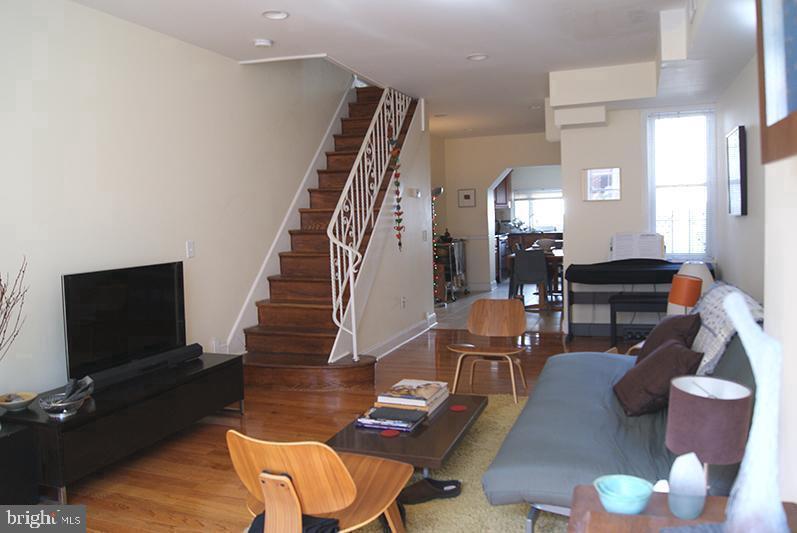 Foto principal - 614 S Taney St