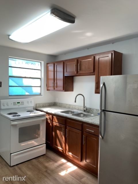 Primary Photo - 2 br, 1 bath 4plex - 1006 West 25th Street 1