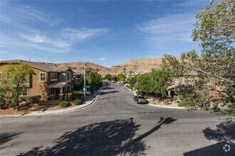 Building Photo - 10520 Harvest Wind Dr