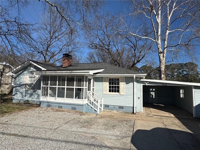 Foto del edificio - 5026 Chamblee Tucker Rd