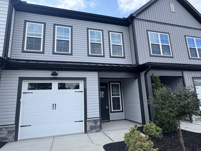 Foto del edificio - 3 Bed 2.5 Bath Brand New Townhome