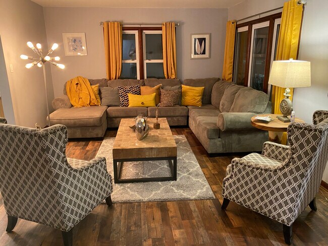 Foto del edificio - 1714 Waldo Blvd