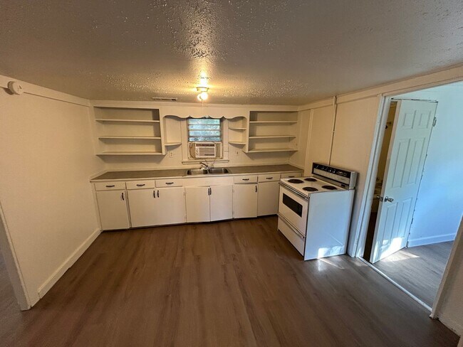 Foto del edificio - 1,000.00 MOVE-IN-SPECIAL