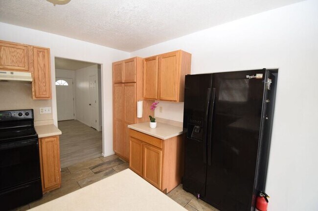 Building Photo - 540 N 400 W