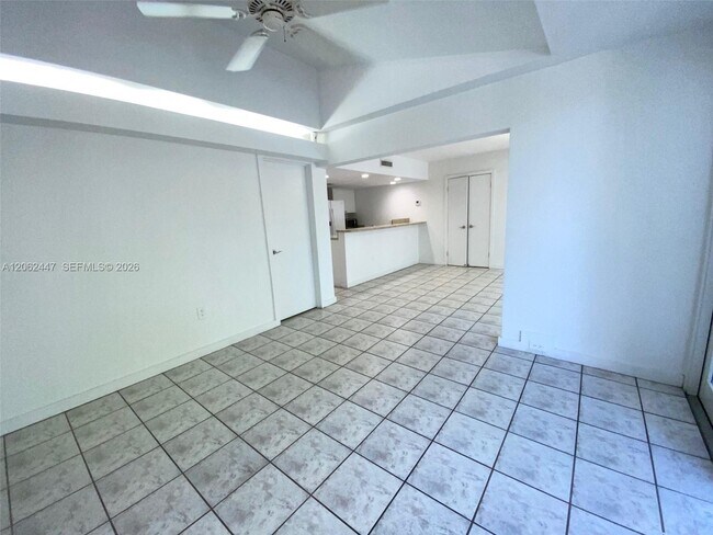 Foto del edificio - 6414 Miami Lakes Dr