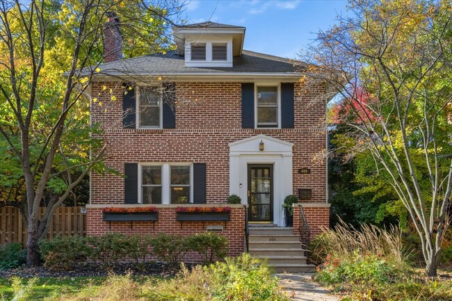 Foto del edificio - 606 Barton Ave