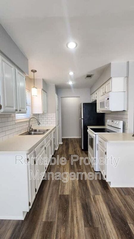 Building Photo - 6717 Copperwood Ct