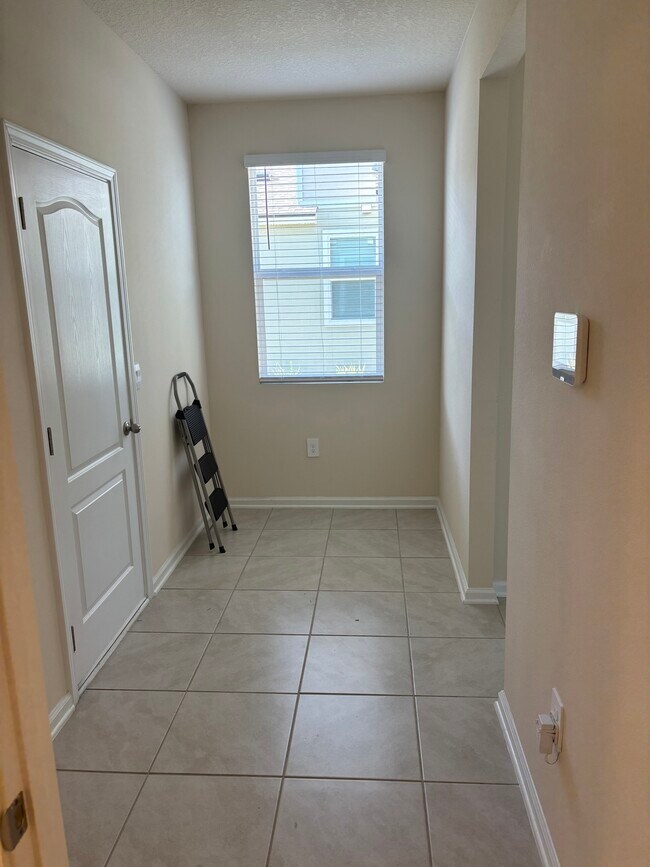 Foto del edificio - 51 Redbud Rd