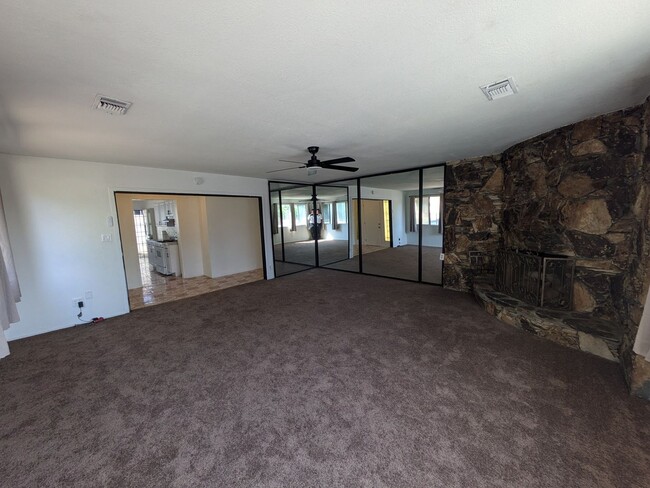 Building Photo - MOVE IN SPECIAL!!!!$500 off first month's ...