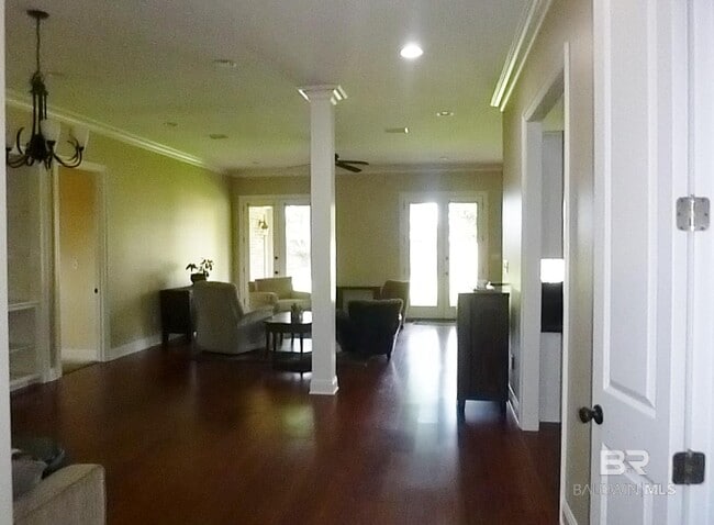 Building Photo - 116 Pinnacle Ct