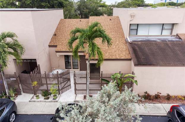 Building Photo - 12280 NW 13th Ct