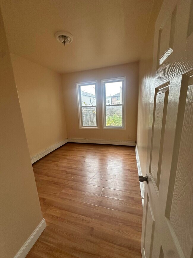 Building Photo - 98 Van Nostrand Ave