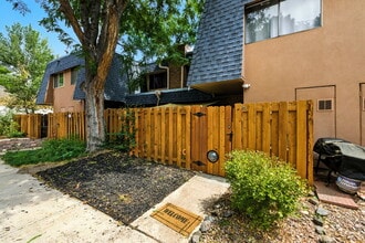 Building Photo - Welcome to Your New Home in the Heart of Denver!