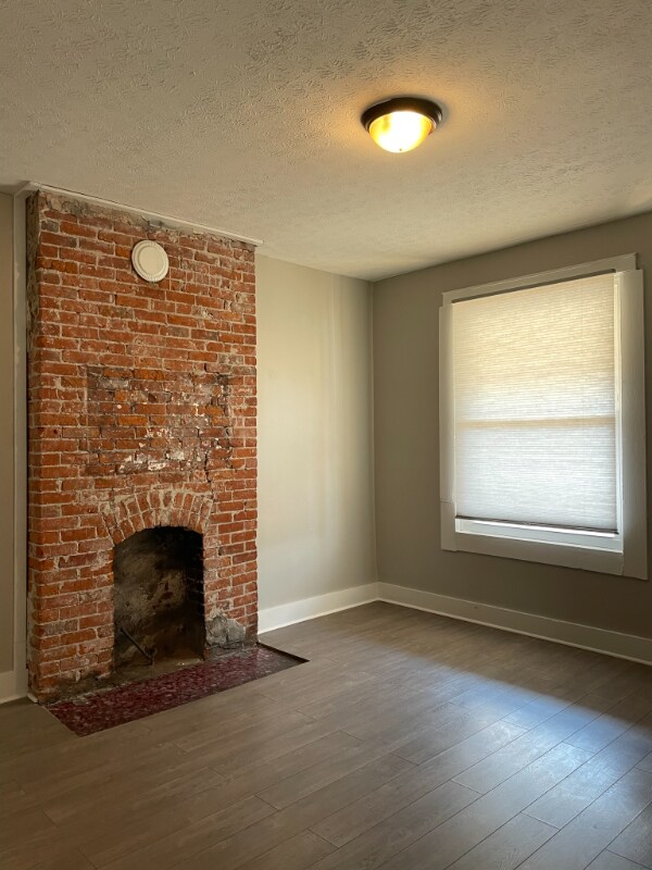 Building Photo - 992 N 9th St