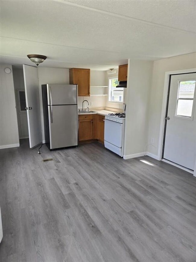 Building Photo - Adorable 1 bedroom 1 bath home