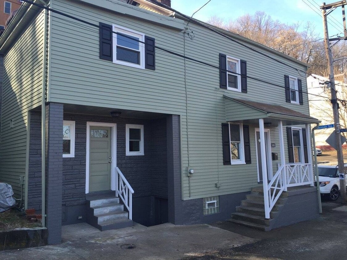 Cozy Rental - South Side - Beautiful South Side Renovation -- Conveni...