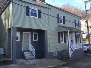 Building Photo - 1000 Fritz St Building Photo - 1000 Fritz St