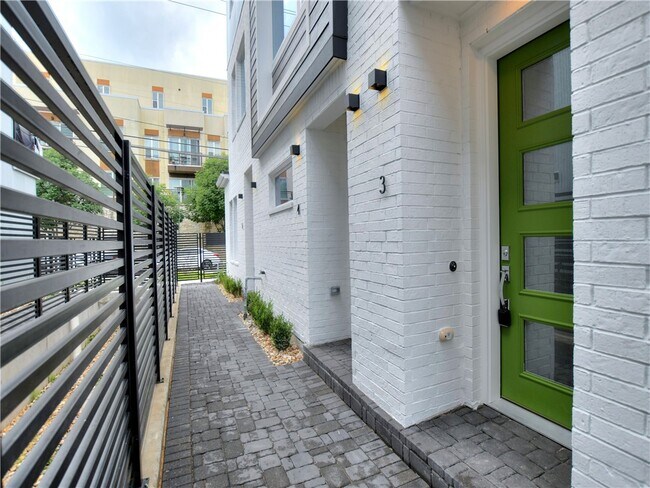 Foto del edificio - 3500 Harmon Ave