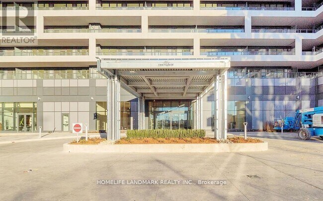 Photo du bâtiment - 8960-8960 Jane St