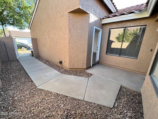 Foto del edificio - 3510 E Hampton Ave