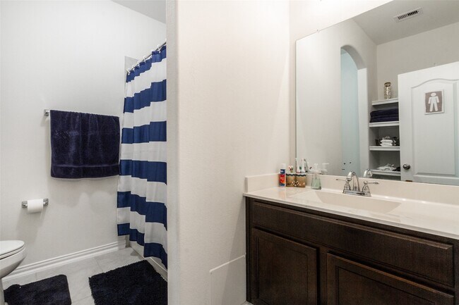 Foto del edificio - 6305 Rotherham St