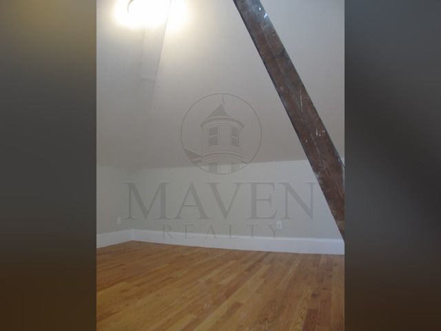 Foto del edificio - Davis Square / Alewife area, deleaded 4 be...