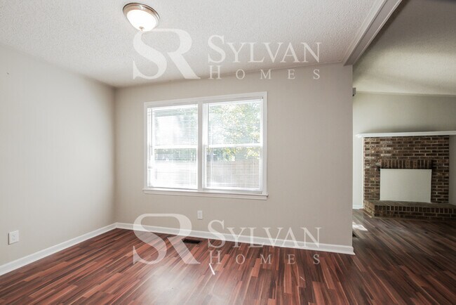 Foto del edificio - Prepare to be impressed by this 3 bedroom,...