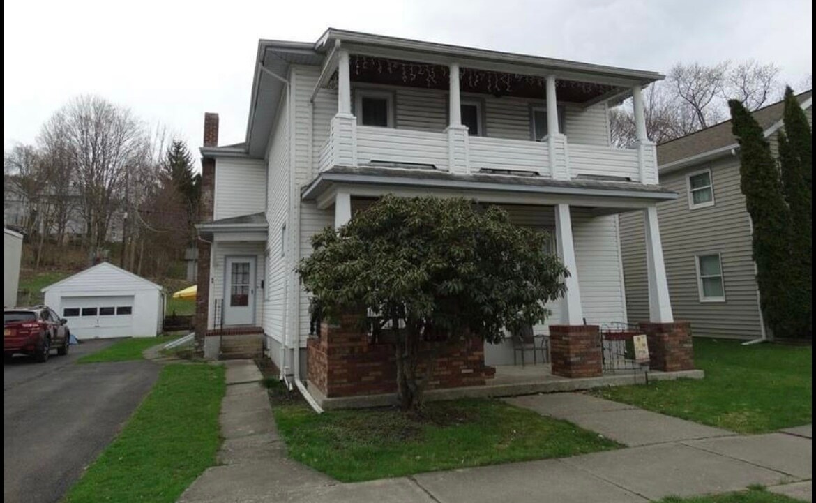 Primary Photo - 86 W 2nd St
