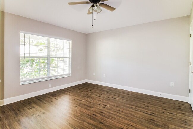 Foto del edificio - 12313 Ridgedale Dr