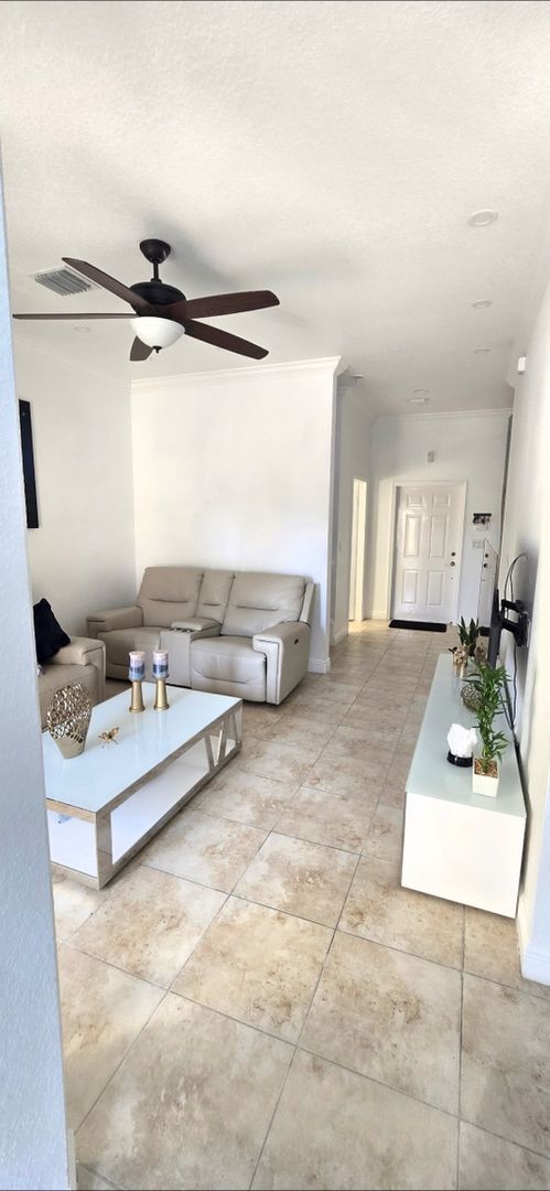 Building Photo - 2344 SE 16th Terrace