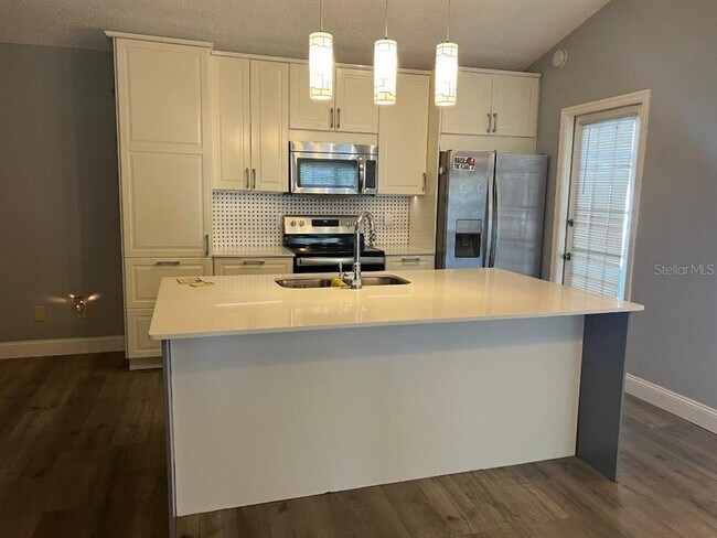 Building Photo - 14908 Knotty Pine Pl