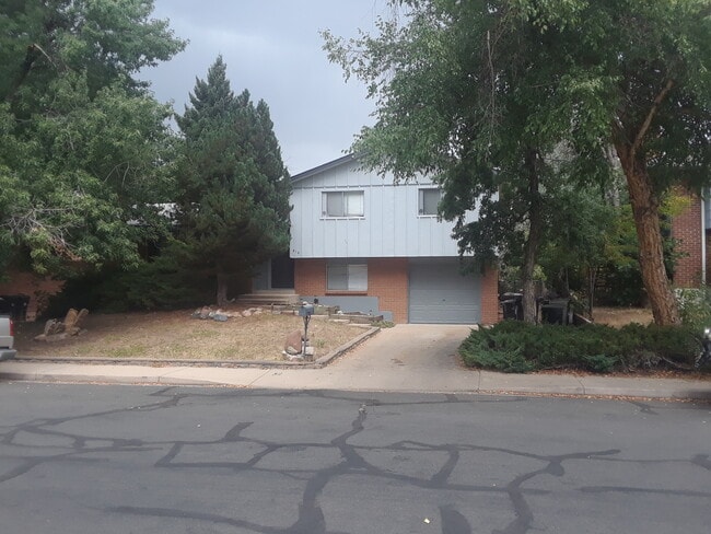 Building Photo - 810 Morgan Dr