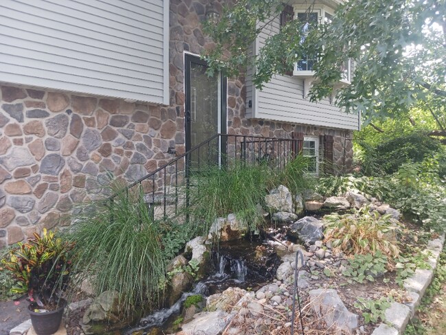 Foto del edificio - 801 Pinetree Way
