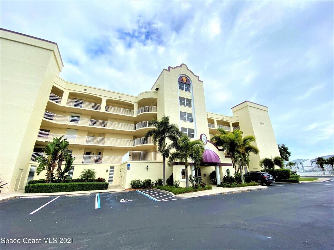 8911 Lake Dr Unit A403, Cape Canaveral, FL 32920 Condo for Rent in