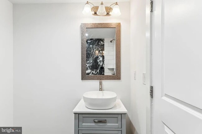 Foto del edificio - 2146 N Van Pelt St