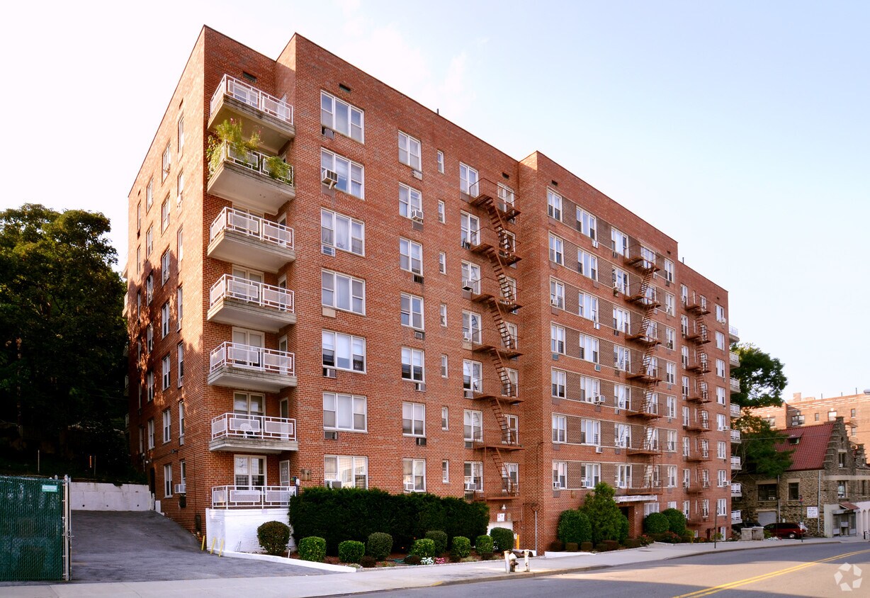 2750 Johnson Ave, Riverdale, NY 10463 Apartments Riverdale, NY