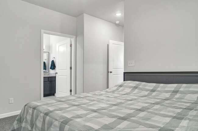 Foto del edificio - Upper Valley 2 Bdrm 2.5 Bath