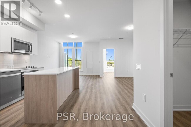 Photo du bâtiment - 4235-4235 Confederation Pkwy