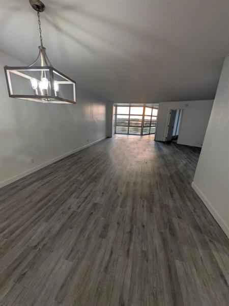 Building Photo - 3090 N Course Dr