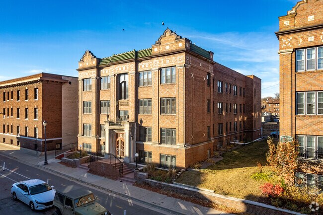 Building Photo - Cityview Condominiums