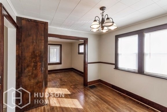 Building Photo - NOW AVAILABLE! 322 West Avenue, East Roche...