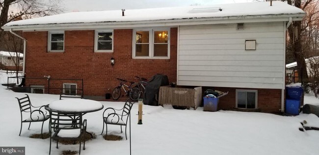 Building Photo - 5110 Bangor Dr