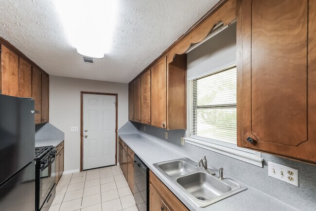 Foto del edificio - 3 Bedroom Charmer in Prattville!
